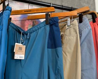 This lot features six (6) pairs of Patagonia shorts, all new with tags.
Sizes include:
One (1): 0
One (1): 2
One (1): 8
Two (2): XL
One (1): XXL