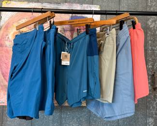This lot features six (6) pairs of Patagonia shorts, all new with tags.
Sizes include:
One (1): 0
One (1): 2
One (1): 8
Two (2): XL
One (1): XXL