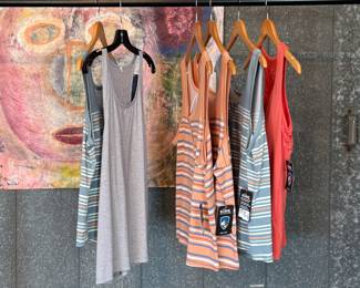 This lot features six (6) tank tops, all appear to be new with tags. Most of them are made by Kuhl.
Sizes include:
Two (2): XS
Three (3): L
One (1): XL