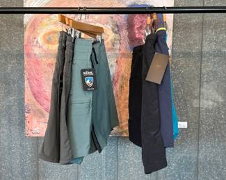 This lot features six (6) pairs of men’s shorts, new with tags. Some brands include Arcteryx, Kuhl, and more.
Sizes include:
Three (3): 31
One (1): Medium
One (1): XL
One (1): XXL