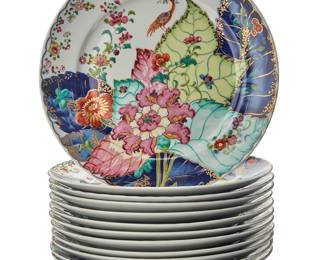 324
A set of twelve Mottahedeh porcelain 'Tobacco Leaf' dinner plates
Late 20th/early 21st century
Each marked: Mottahedeh / [crown] / V A / 1824 / Portugal; further marked: Metropolitan Museum of Art / 52
12 pieces
Each: 1.25" H x 10.75" Dia.
Estimate: $400 - $600