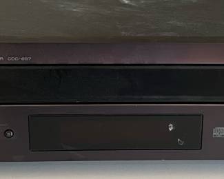 Yamaha CDC-697 Natural Sound Compact Disc Player, no remote