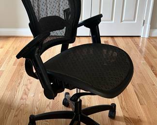 Ergonomic Mesh Office Chair