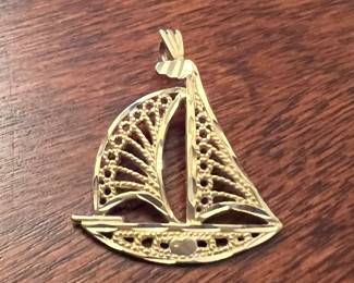 14l Boat Charm 2 grams