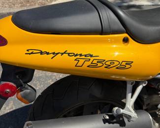 1997 Triumph Daytona 595 Triple injection. Clean Title $600 OBO
as is