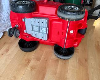 $75 OBO
Ford Raptor push car 2/1
The Step 2-in-1 ForWE MP d F-150 Raptor Parent Push Car is a push car that can be transitioned into a kid-powered car. It features molded-in drink holders, a back for cargo, and under-seat storage. It also has an authentic electronic horn and realistic decals.F