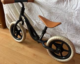 $25 OBO
Chillafish Balance Bike
Chillafish Charlie lightweight toddler balance bike with carry handle, adjustable seat and handlebar, puncture-proof 10-inch wheels, for kids 18-48 months