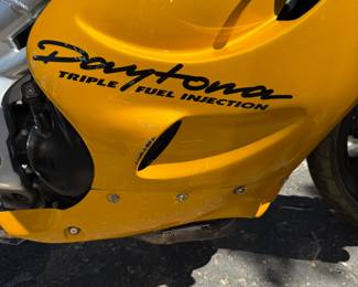 1997 Triumph Daytona 595 Triple injection. Clean Title $600 OBO
as is