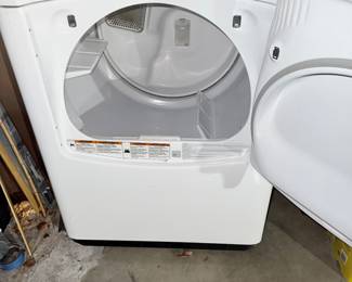 $300 or best offer OBO
Whirlpool Cabrio Platinum favorite, a perfect washing machine. I love it and don’t wanna sell it but it just setting and you can put it to work you’ll thank me.