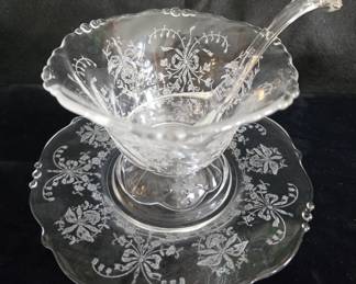 Heisey 3 piece mayonnaise bowl set - bowl, underplate & ladle.