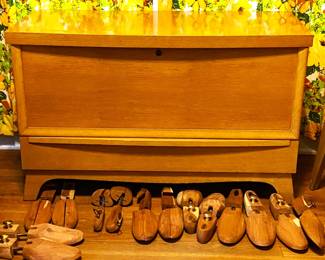 mid century modern blonde oak Lane cedar chest