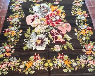 antique Bessarabian Kilim rug - Romania 6'9" x 7'1"