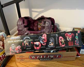 Masters of the Universe vintage Snake Mountain toy
