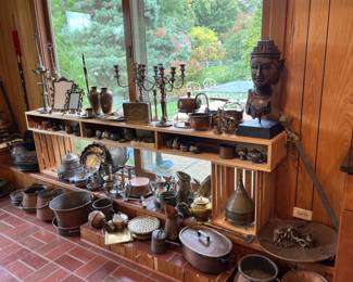 so much antique copper, pewter, & brass! All sizes and great decor