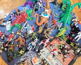 vintage Dungeons and Dragons figures 1980s