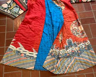 vintage Chinese silk robe with embroidery