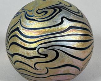 Robert Eickholt (Columbus, Ohio), Iridescent Art Glass Paper Weight, 1980, signed and dated to underside, H: 2 3/4 inches x w: 3 inches
