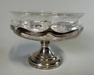 Sheffield Silver Co. Weighted Silver Footed Dish, stamped on underside, H: 4.25 x dia.: 5.25 inches