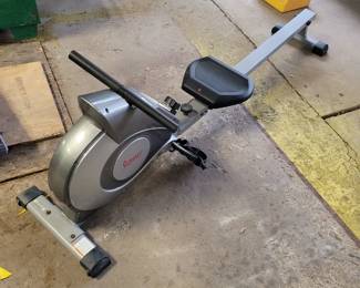 ROWING EXERCISE MACHINE