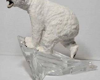 1 Lord of the Ice Polar Bear Figurine on a Crystal Base. Produced by The Franklin Mint