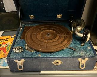 closer look at the record player