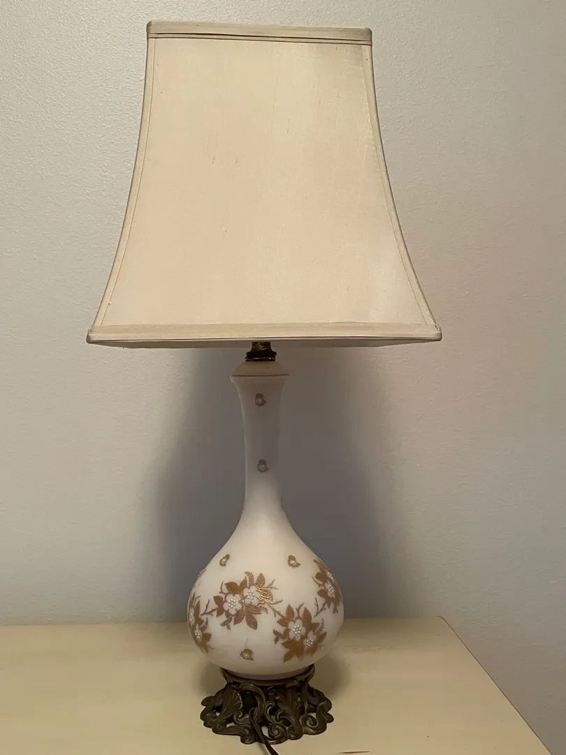 001 Vintage Hollywood Regency Style Lamp