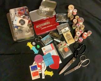 Small Vintage Sewing Lot
