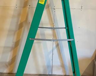 Keller 6 Foot Fiberglass Step Ladder