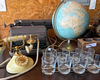 MCM drink glasses with carrier
