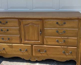 03 Ethan Allen Dresser