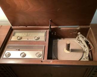Mid Century Zenith Stereo Consol with Built-in Record Player and Radio