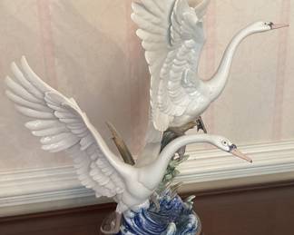 Lladro Porcelain Figurine - Swans Taking Flight (front view) | 25.5 inches tall, 27.5 inches wide | Retired in 2023 | Excellent Condition | Cash Only
