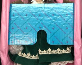 Madame Alexander Limited Edition Porcelain Doll Joy W Stand