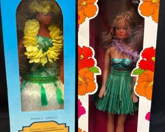2 VTG Hawaiian Hula Girls In The Box Does Work