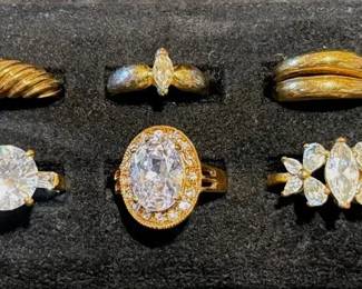6 Shiny Cocktail Style Rings