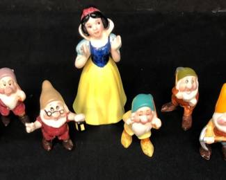 Disney Snow White And The Seven Dwarves Porcelain Figurine Set