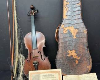 Antique Wurlitzer Company Violin with 2 Bows and Case