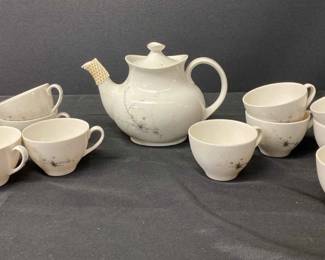 Tea Pot with matching 12 Cups Greenbrier collection by Doulton Co
