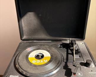 Record player with Bluetooth capabiity
