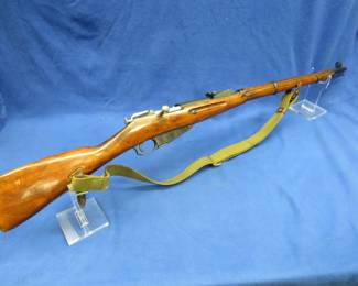 Lot 9. 1924 Russian 7.62 x 54R Mosin Nagant rifle with matching serial numbers 38644.