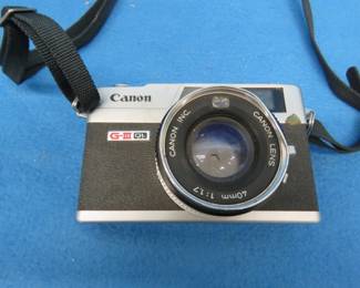Lot 71. Cannon 35mm camera
