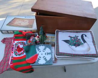 Lot 173. Christmas decor in a wooden box