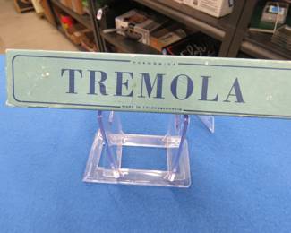 Lot 159. Unknown Maker in Czechoslovakia Tremolo 20-double-hole harmonica in the Key of A. Harp and box in VGC - excellent condition