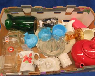 Lot 200. Vintage glassware