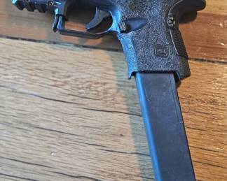 1 of 5 pictures- Glock 26 Made in Austria 9 MM Handgun