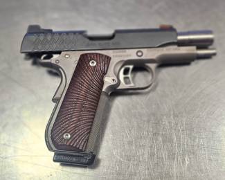 1 of 5 pictures - Kimber 1911 .45 ACP Handgun