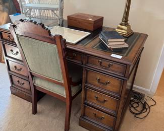 Lovely Leather Top Desk 
