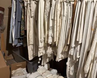 Tablecloths, Napkins, Fabrics 