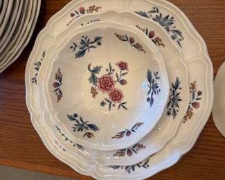 Wedgewood China Full Service