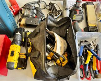 Yellow means DeWalt.